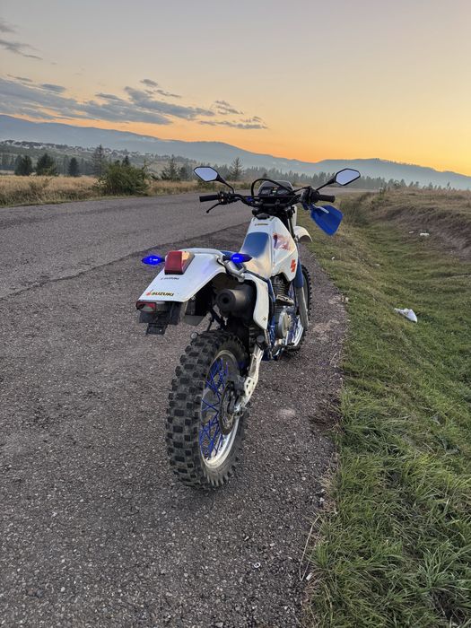 Vand suzuki dr 350 , foarte ok pornire la buton