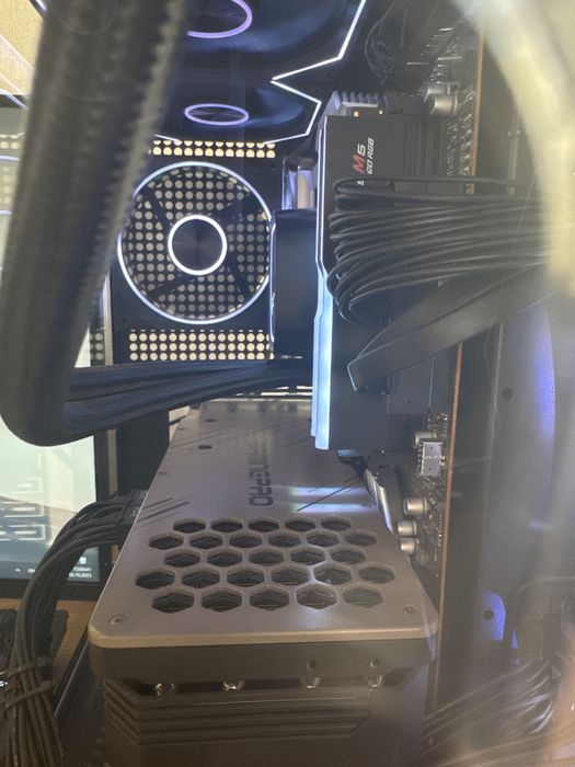 Продаю пк, совсем новый. i9 13900kf rtx3080 10gb, 32gb gskill, 1tb ssd
