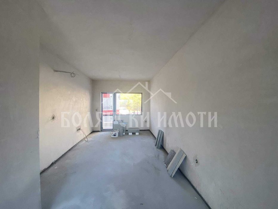 Просторен тристаен апартамент в кв. Бузлуджа