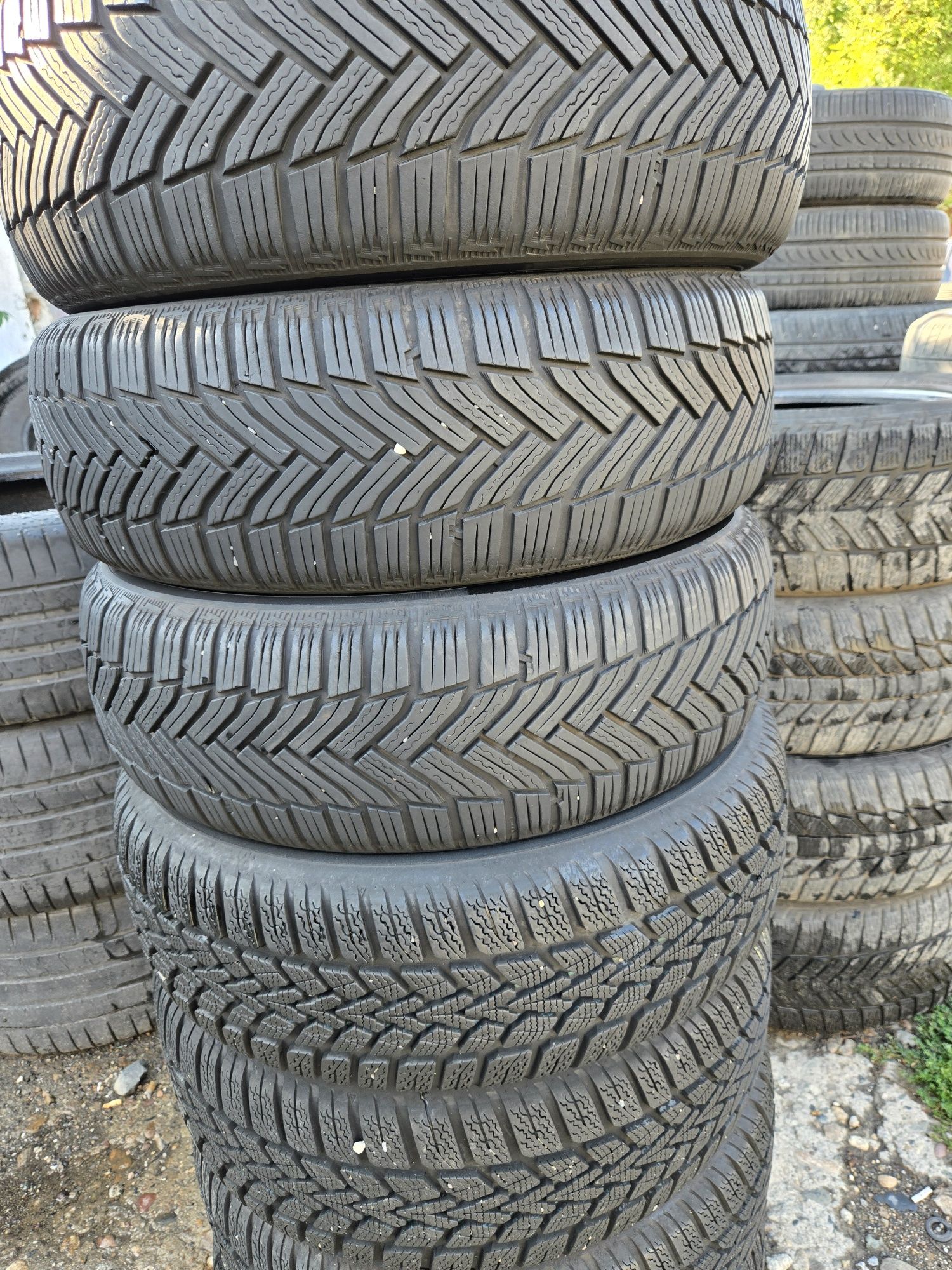 4бр. 185 65 15 Michelin зимни.