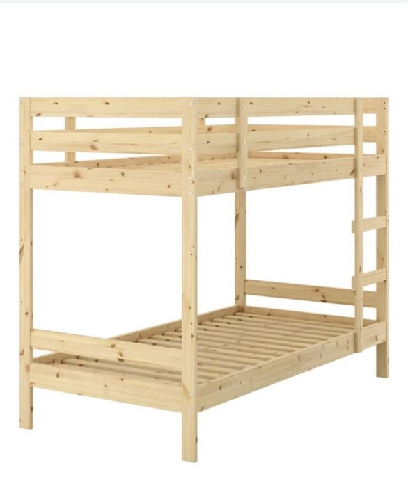 Детская двухярусная кровать