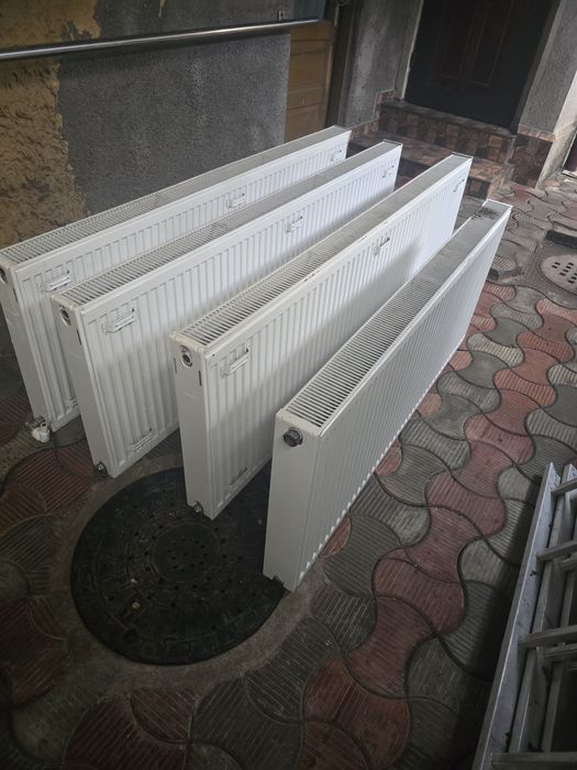 Vănd 4 calorifere 300 ron bucata.