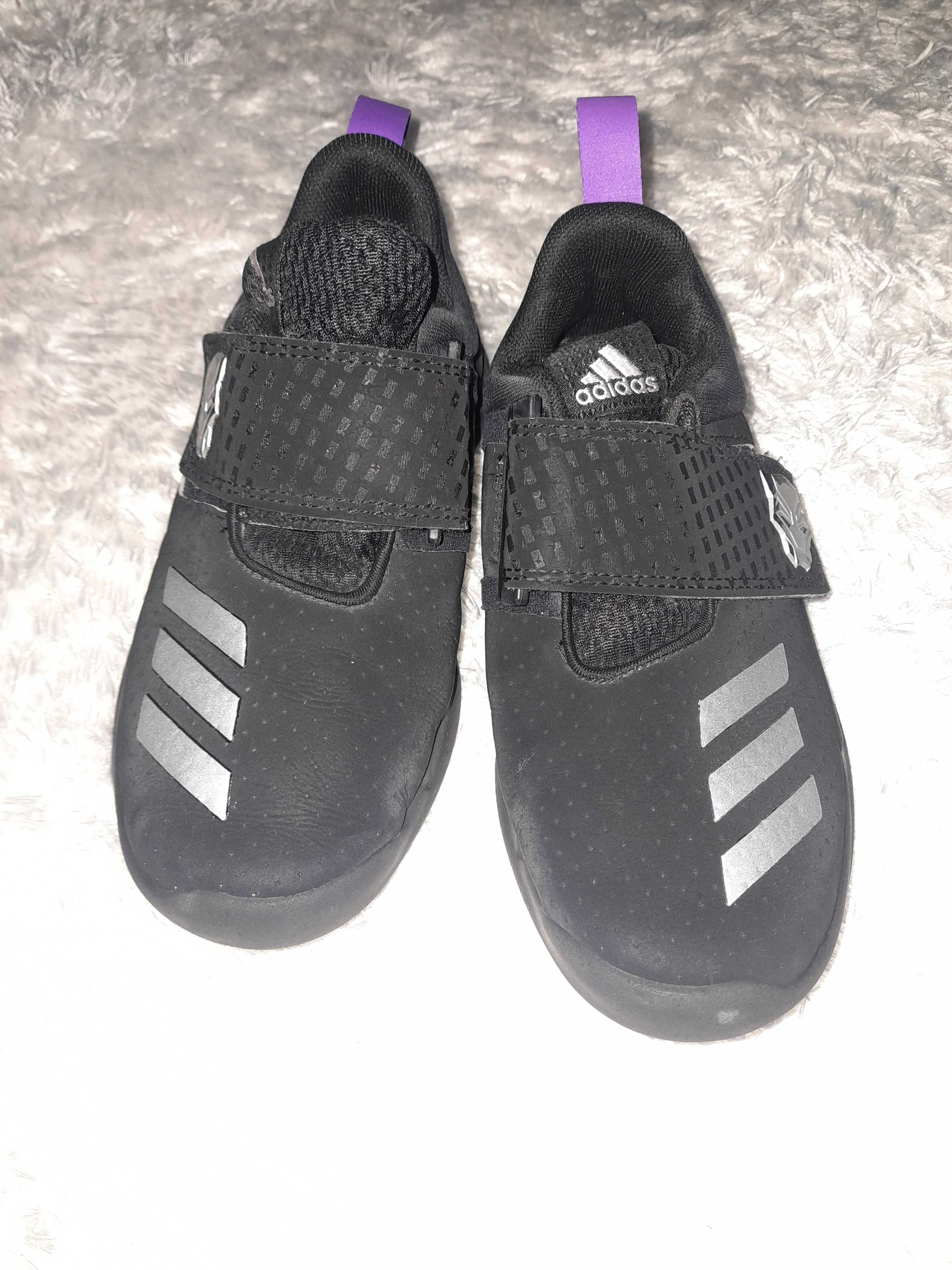 Маратонки adidas