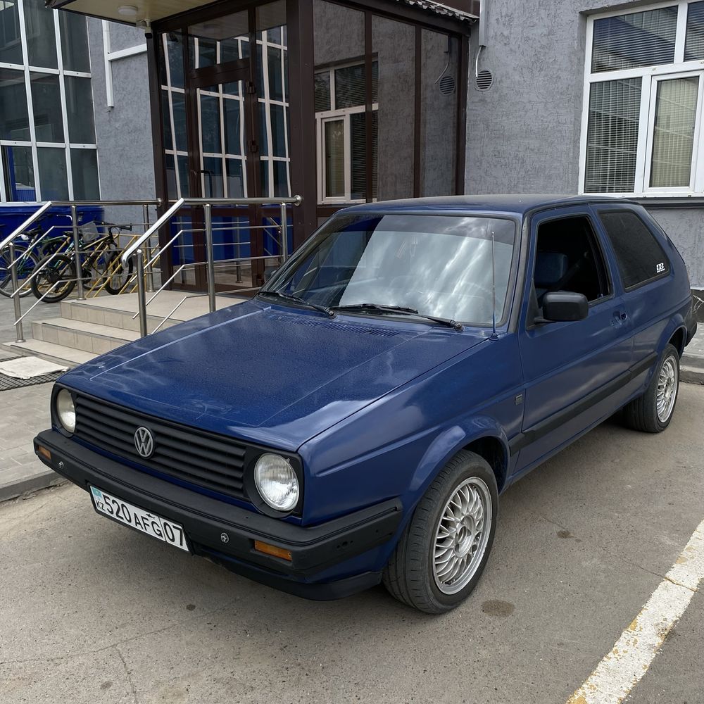 автомобиль гольф 2