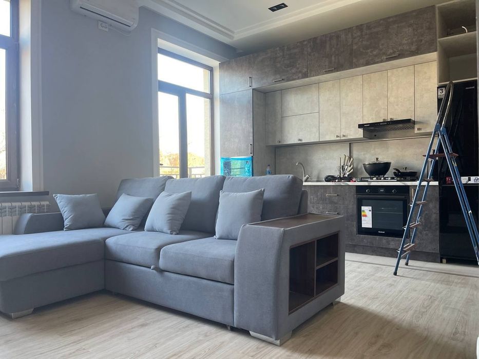 Срочно сдаётся Новостройка метро Буюк Ипак Йули 2-комната авторский ре