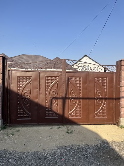 Продам ворота с калиткой со стойкой и замком