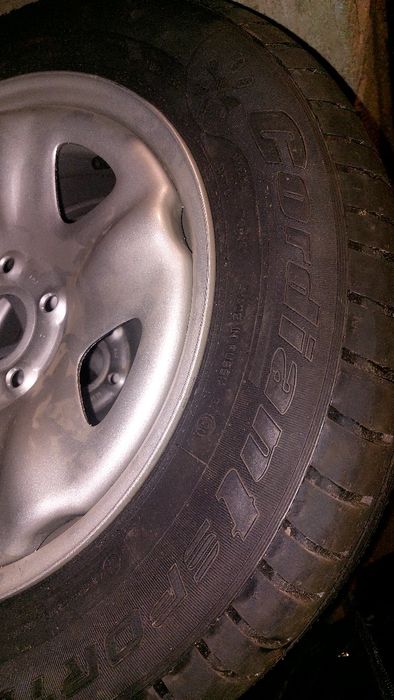 Продам летние шины с дисками