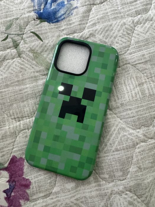 чехлы на айфон, разные модели