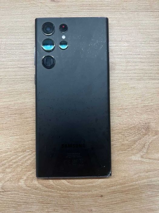 Vind Samsung S22 ULTRA  pentru PIESE