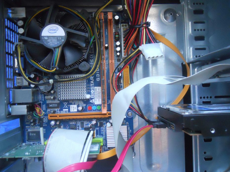 Vand Calculator Intel cu Windows 10