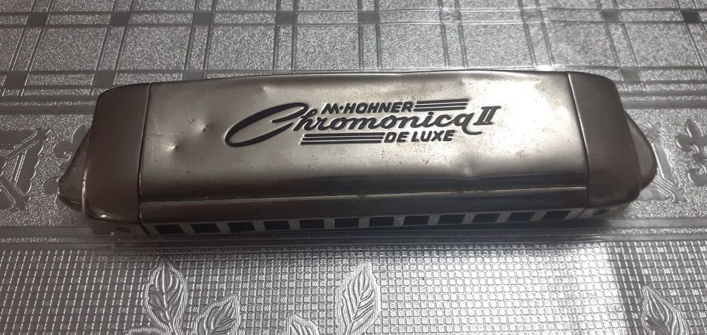 Muzicuta  hohner chromonica 2  de v luxe