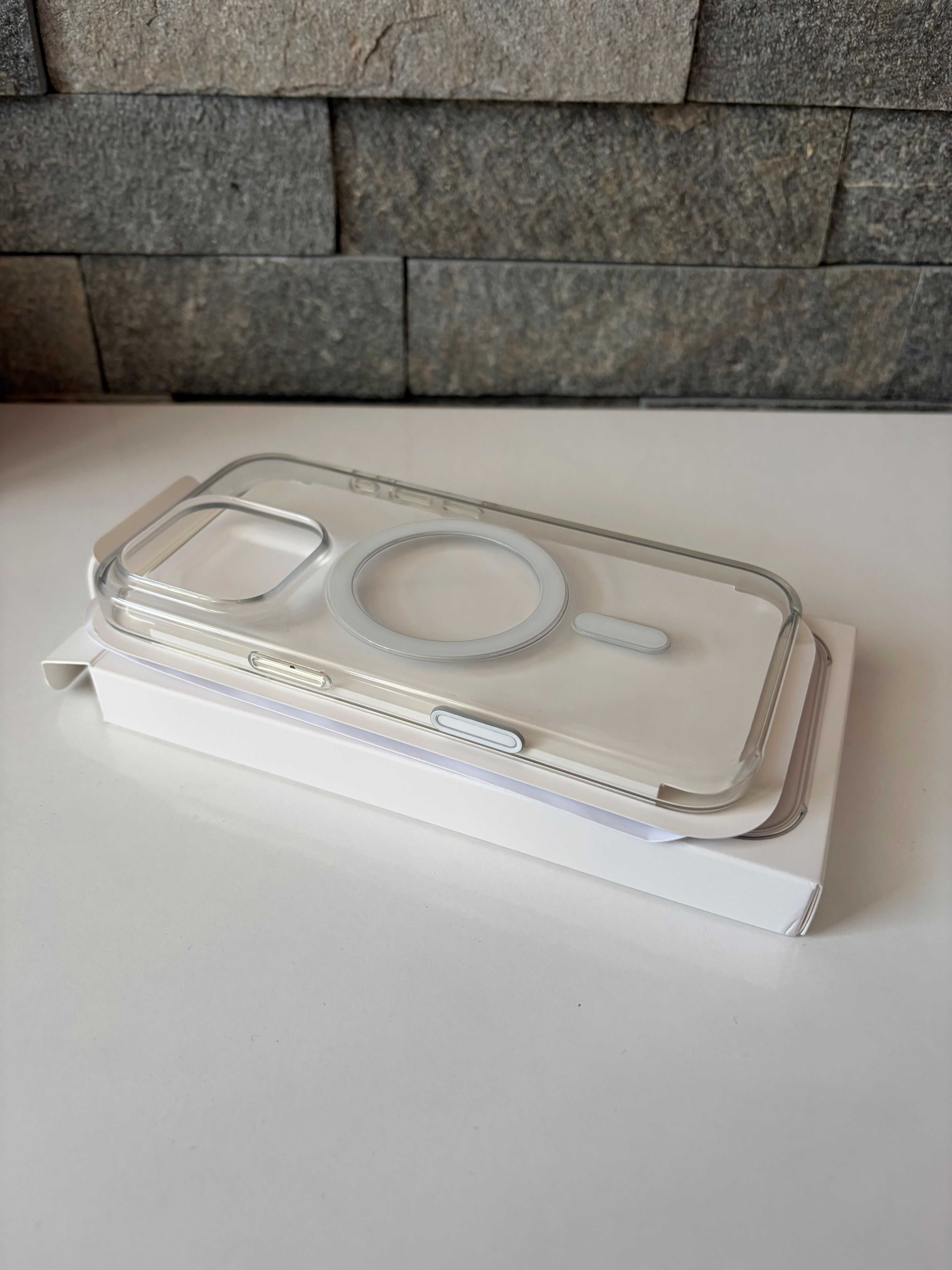 Оригинален Apple Clear Case с MagSafe за iPhone 16 Pro