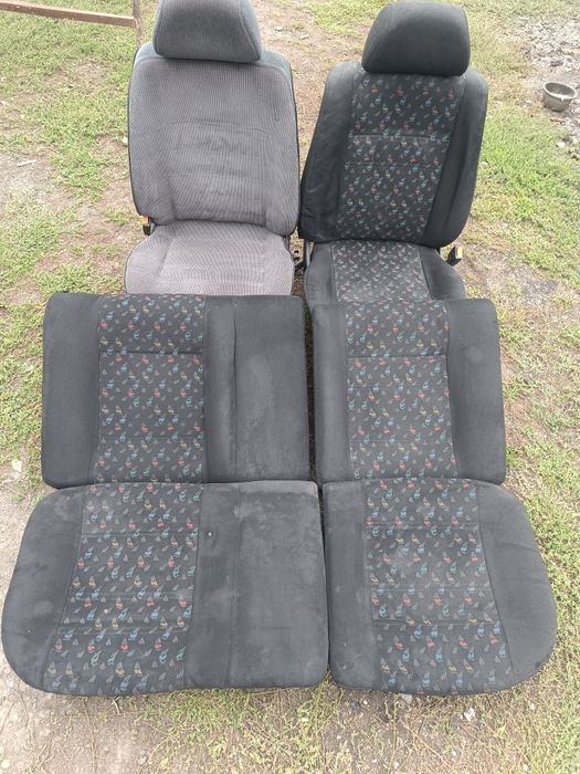 Продам комплект сидений гольф 3 водительского нету продано 10000тг