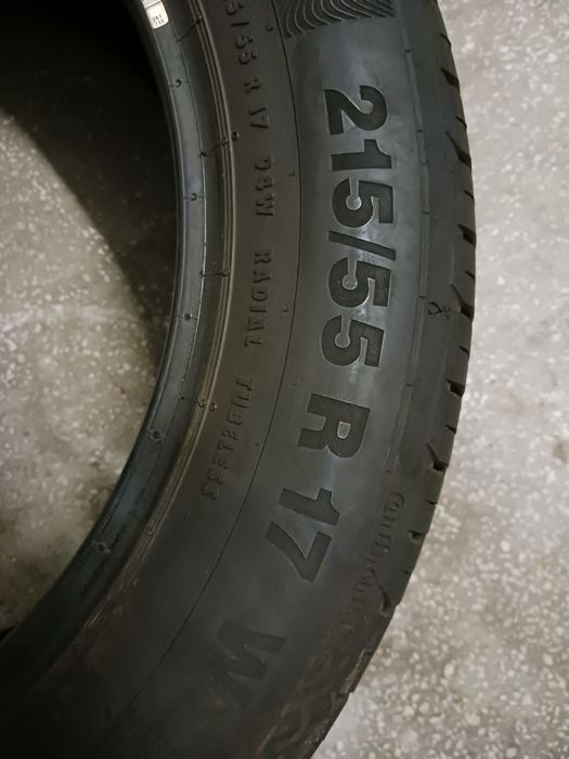 Vând 2 anvelope vară Continental Premium Contact 215/55/R17