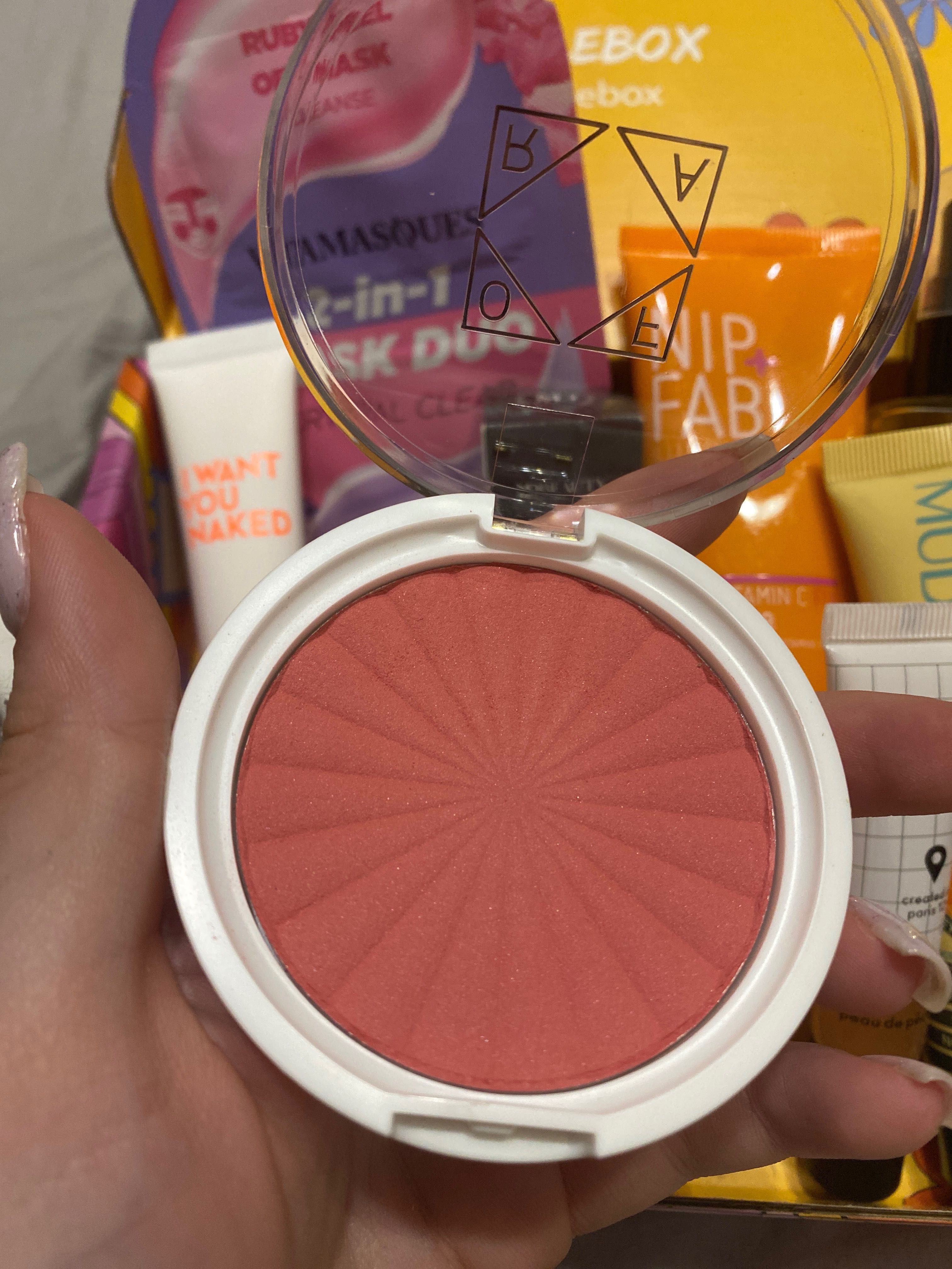 Нова Козметика от Bellebox