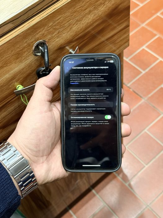 Iphone 15 Pro korpusda xr256 gb