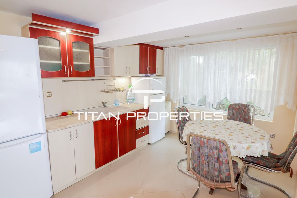 Дава се под наем Етаж от къща в Варна, Бриз - 90 кв.м за 448.8 € - Снимка #2