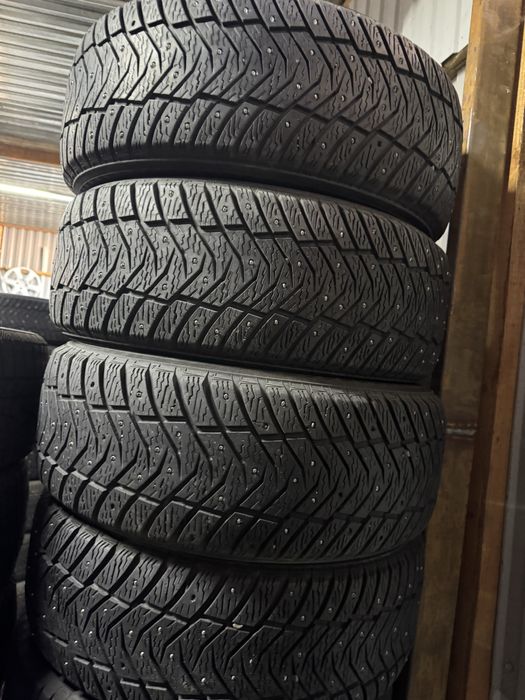 Шины шипы зима 215/55 R17 Yokohama покрышеи резина колеса