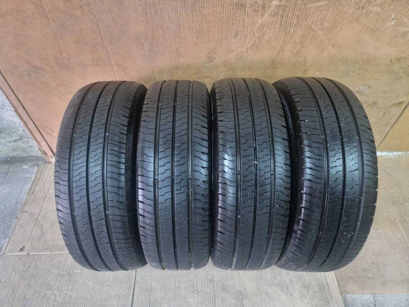 4 Continental R15 C 215/70/ 
летни бусови гуми DOT1721