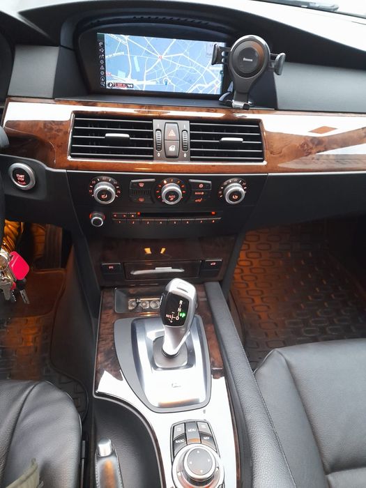 Bmw 550 i   102000 km