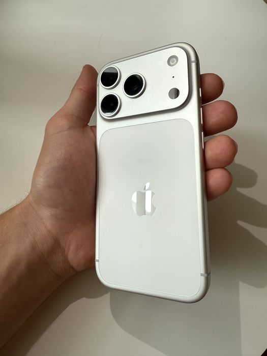 Iphone 17 Pro / 256GB