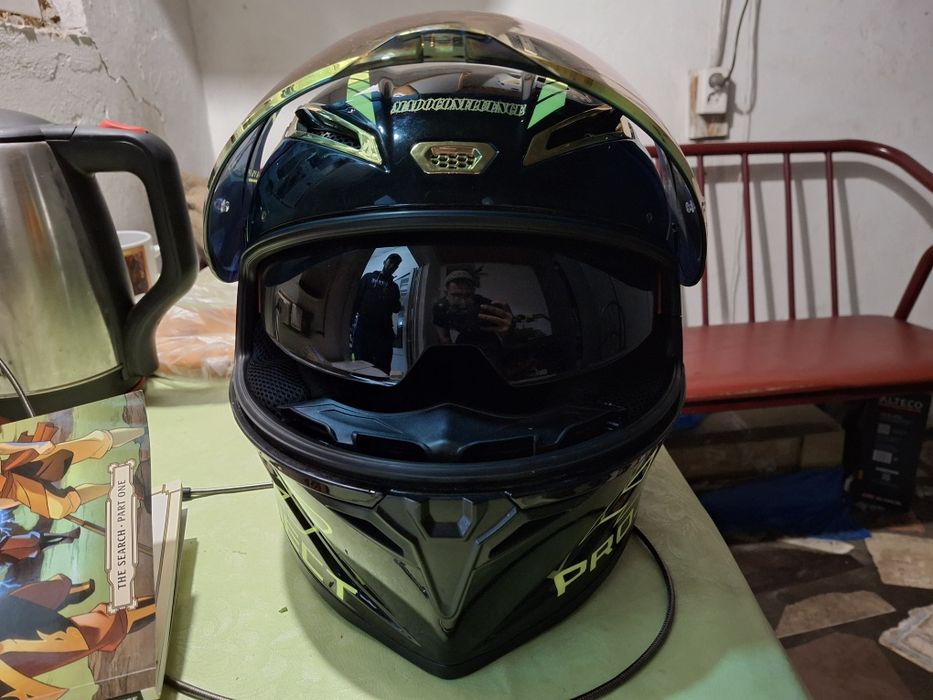 Продам мотошлем размер L