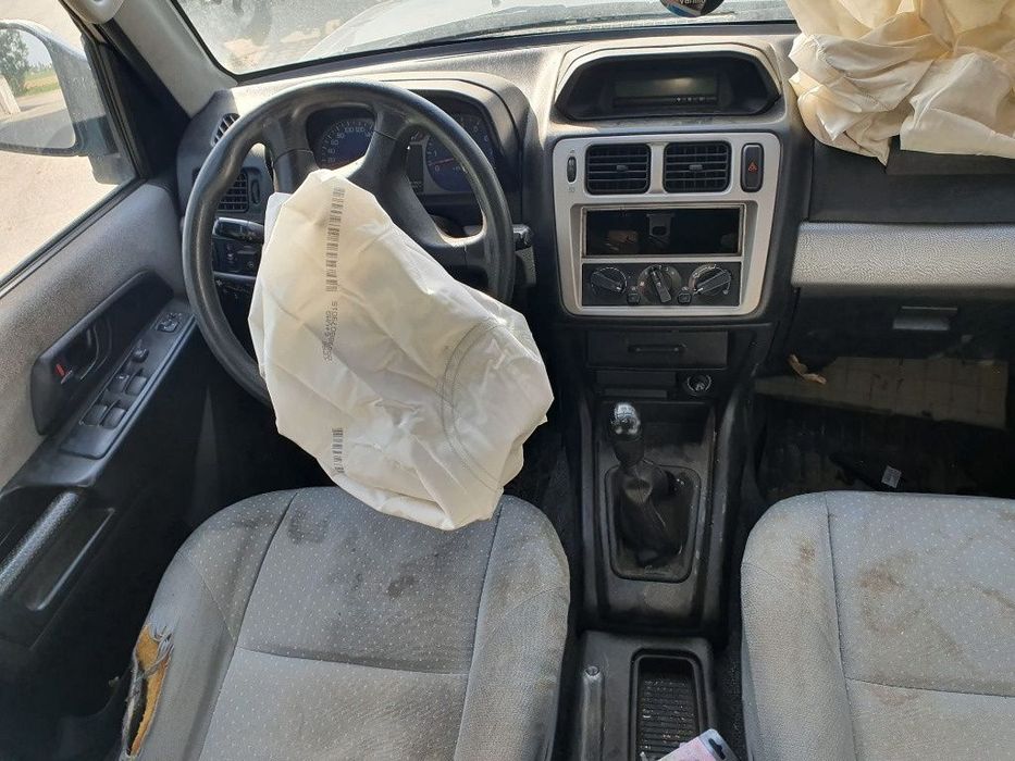 usa portiera stanga dreapta barele longitudinale carlig remorcare complet Mitsubishi Pajero Pinin motor 1.8 benzina 114cp dezmembrez