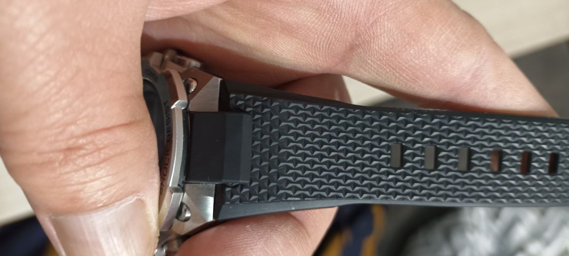 Продам часы G-SHOCK GST-B 400