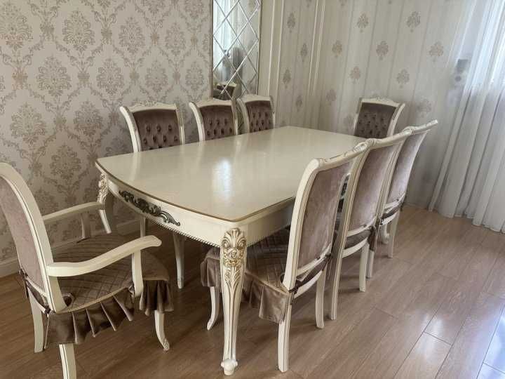 Срочно продам бу Стол со 8 стульями комплект