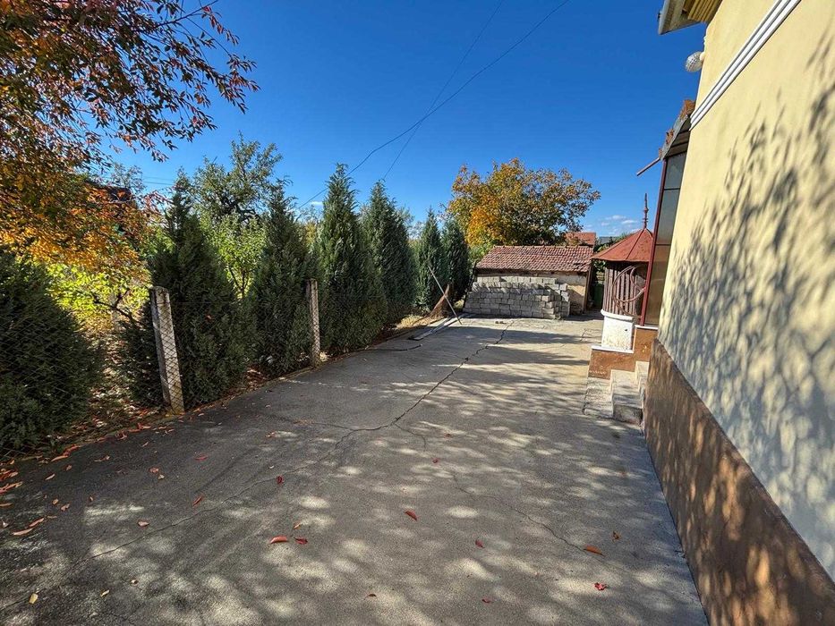 Casa de vanzare in Cuvin