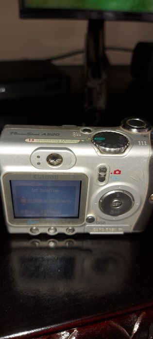 Aparat foto video CANON,compact A520 IS.
