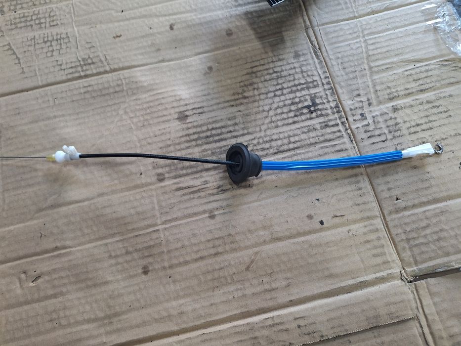 Cablu portiera fata stanga AUDI A4 IV Avant 8K5, B8 2007 - 2015