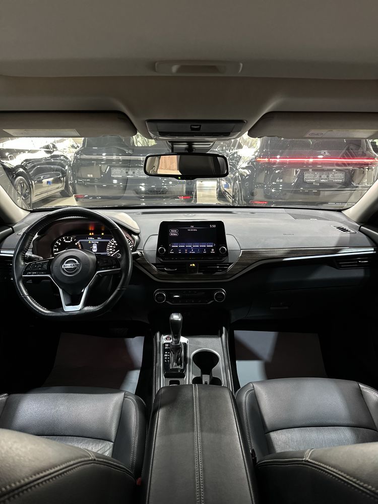 Nissan Altima 2021