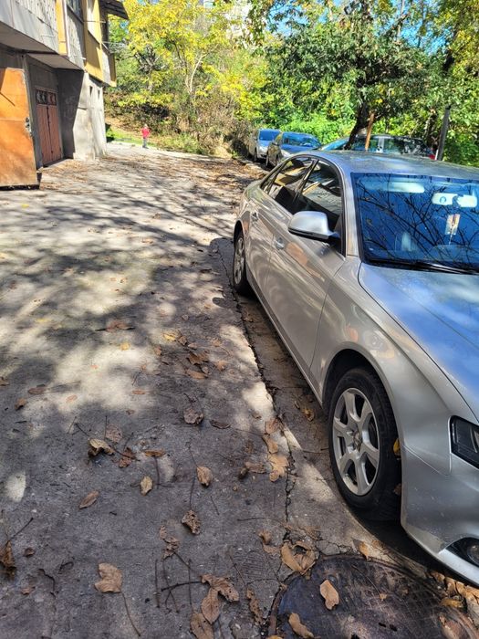 Продавам ауди а4