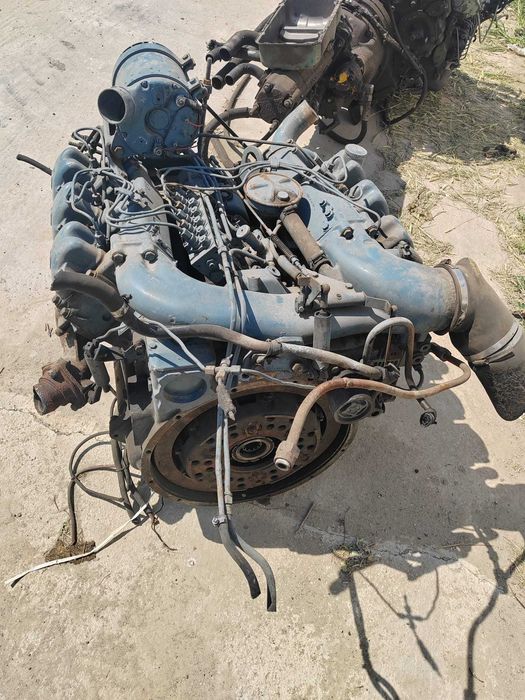 Motor mercedes  V6 model OM 401