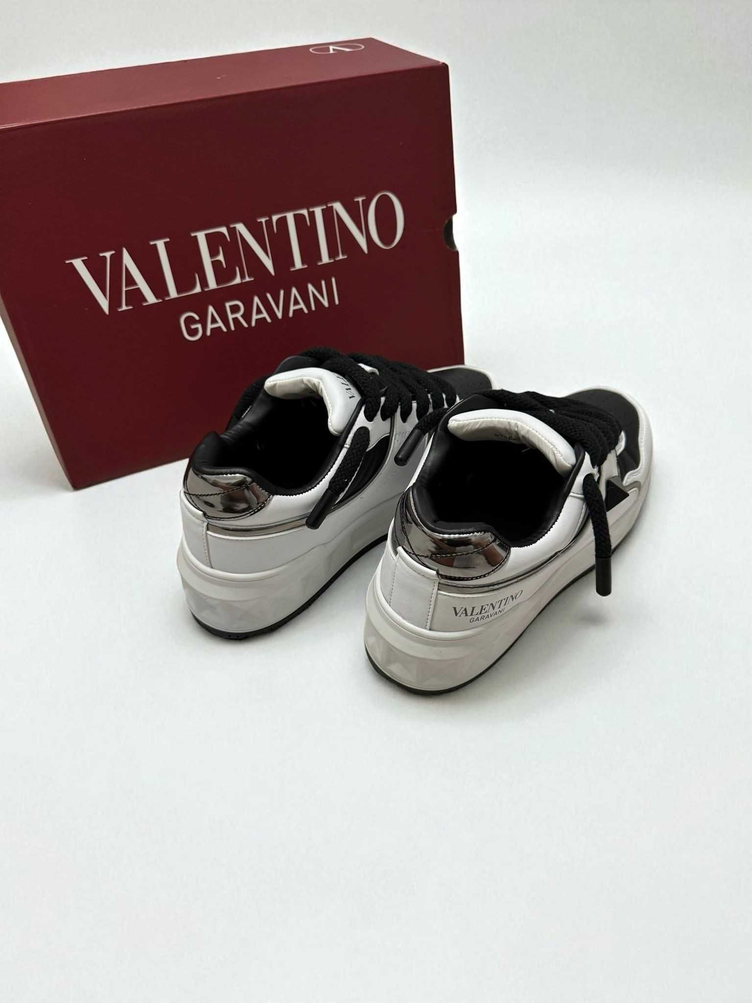 Valentino Garavani Premium Full Box - Adidasi Ocazie Reducere