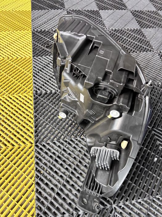 Far stanga full led Ford focus 4 2022