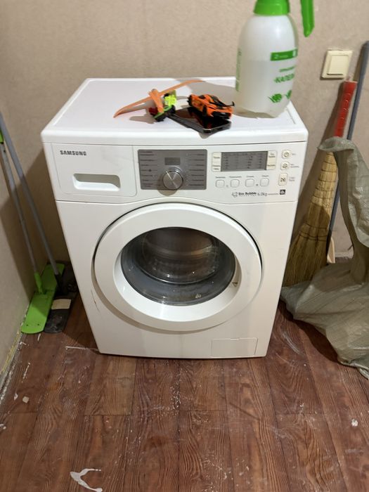 Продам стиральрую машину