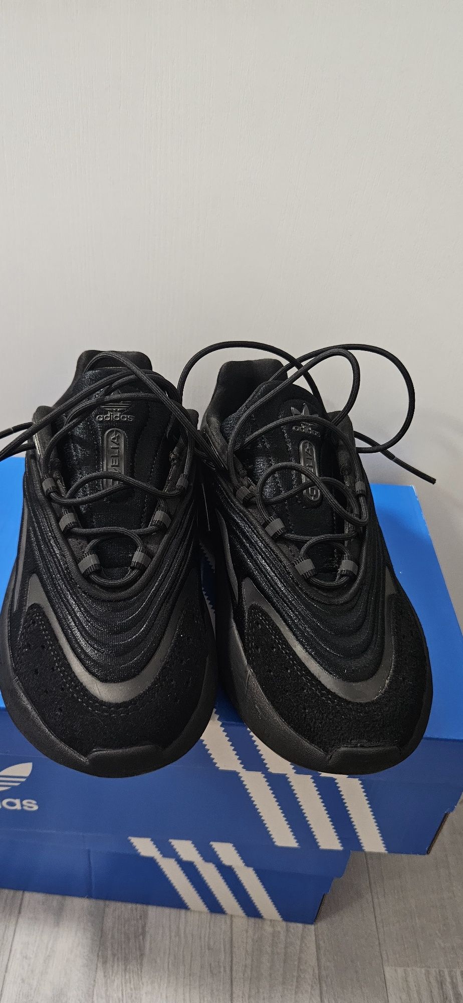 кроссовки adidas