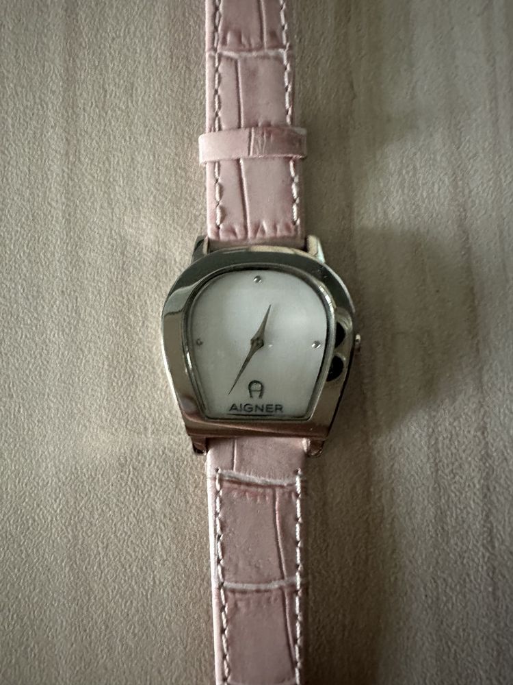 Часовник " Aigner "