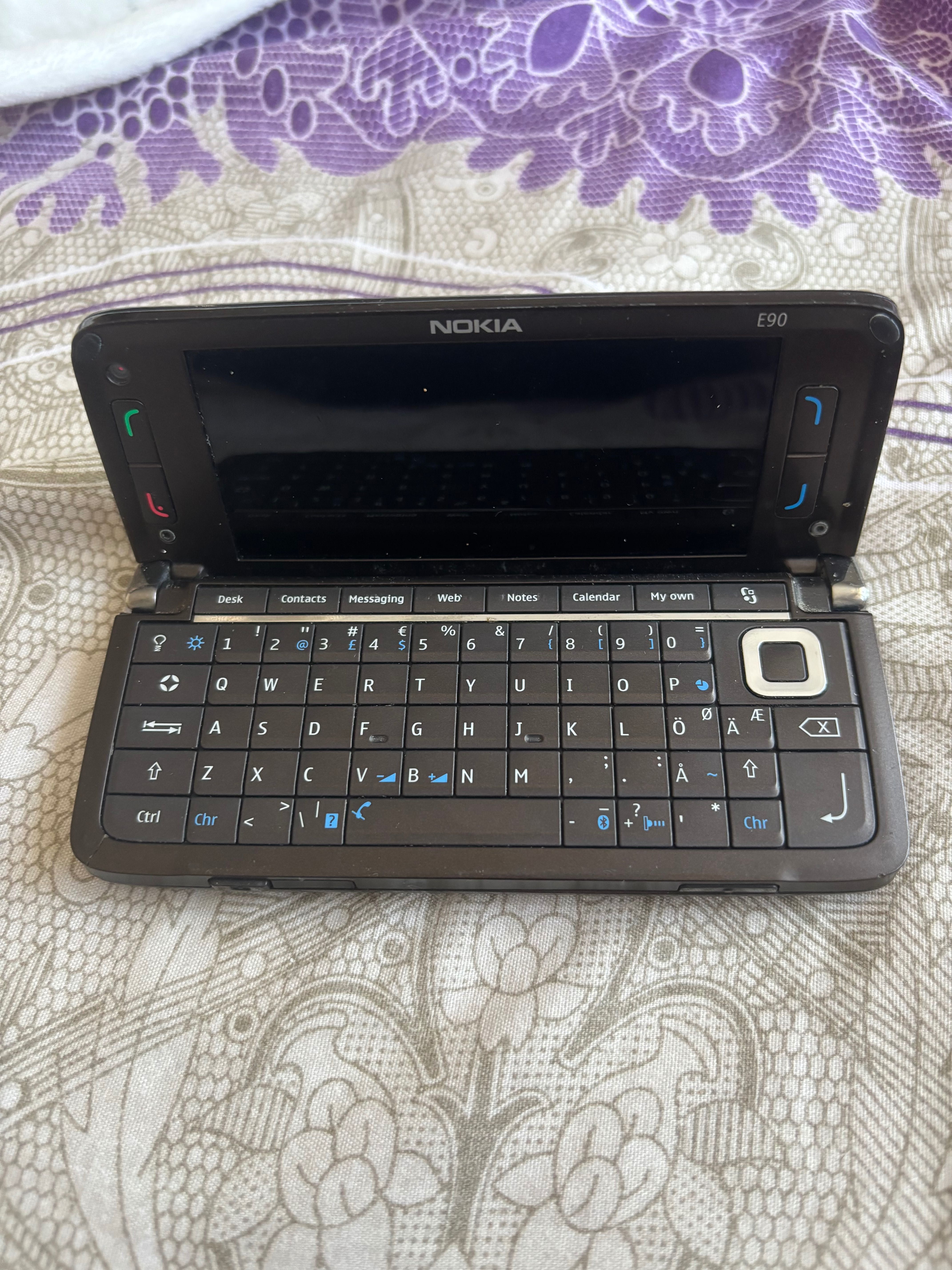 Nokia E90 old but gold