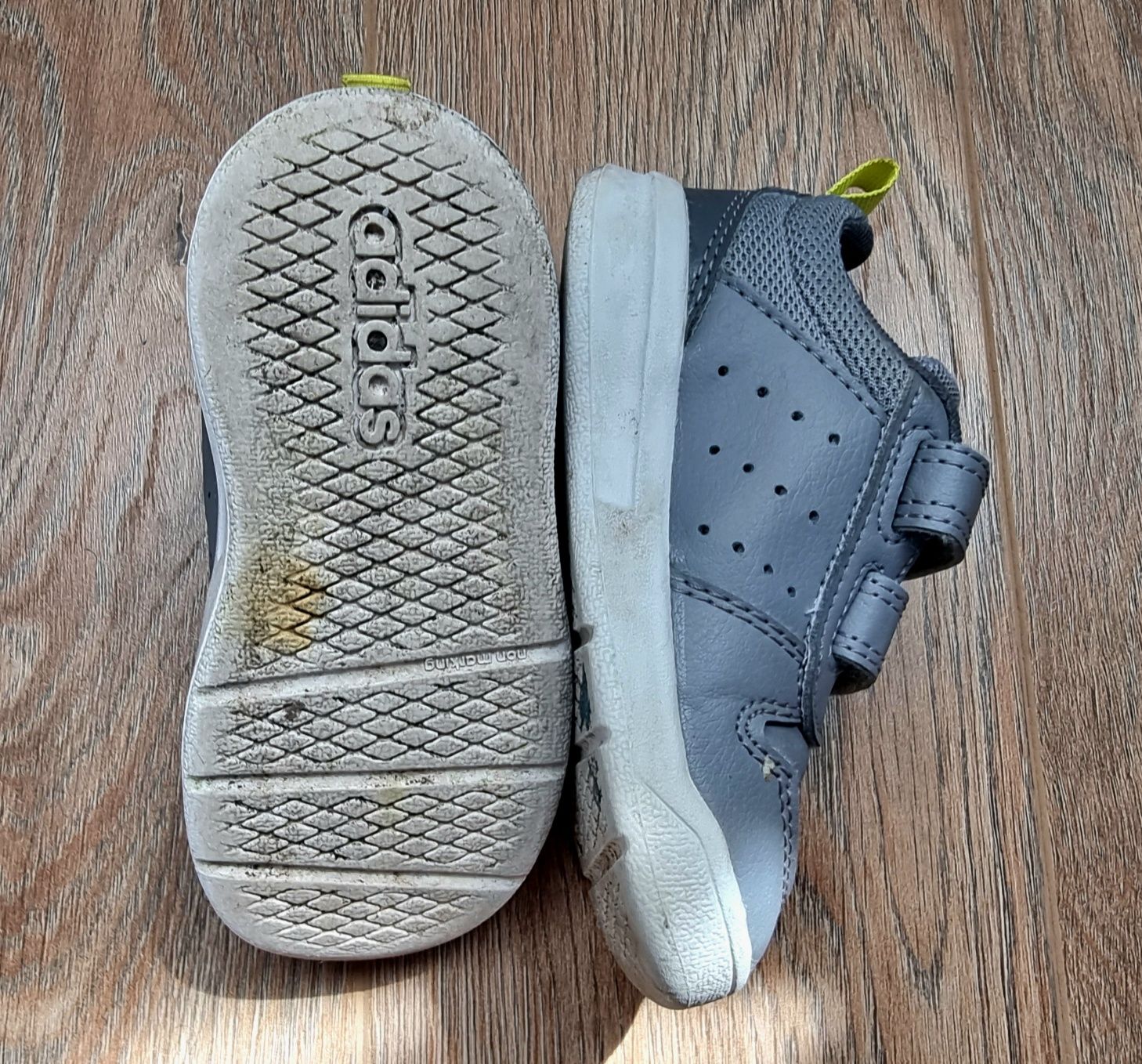 Детски маратонки adidas 22