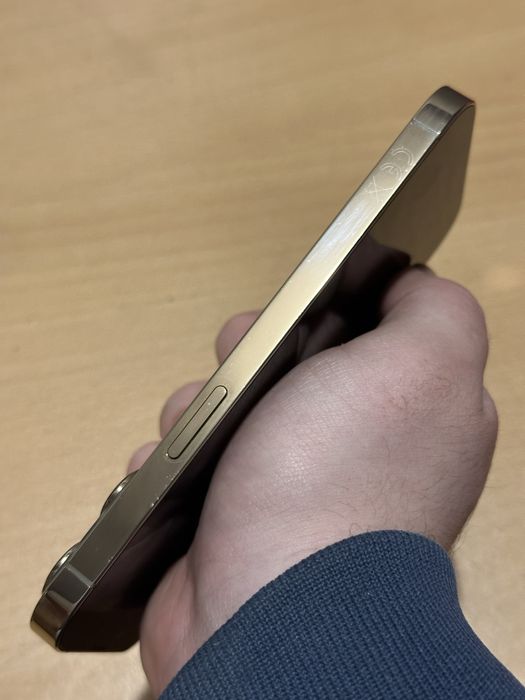 iPhone 13 Pro - Gold - 128 GB - Много запазен