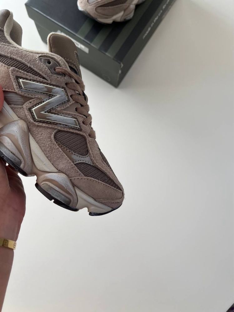 New Balance 9060 Mushroom