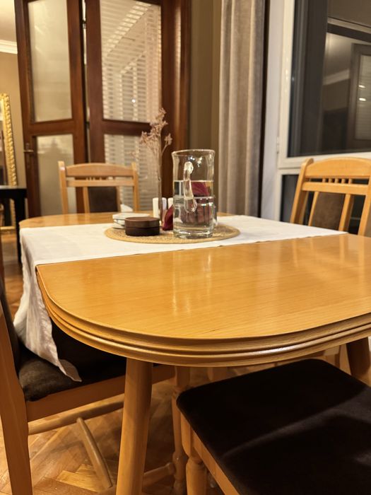 Трапезна маса разтегателна