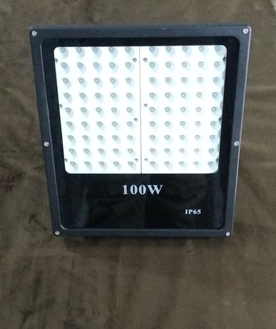 Прожектор 100 watt