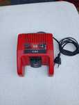 încărcător Milwaukee V28C  LITHIUM-ION