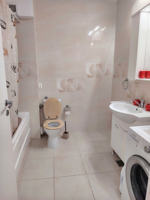 Inchiriez in regim hotelier apartament cu o camera