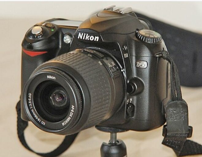 Nikon D 50 като нов