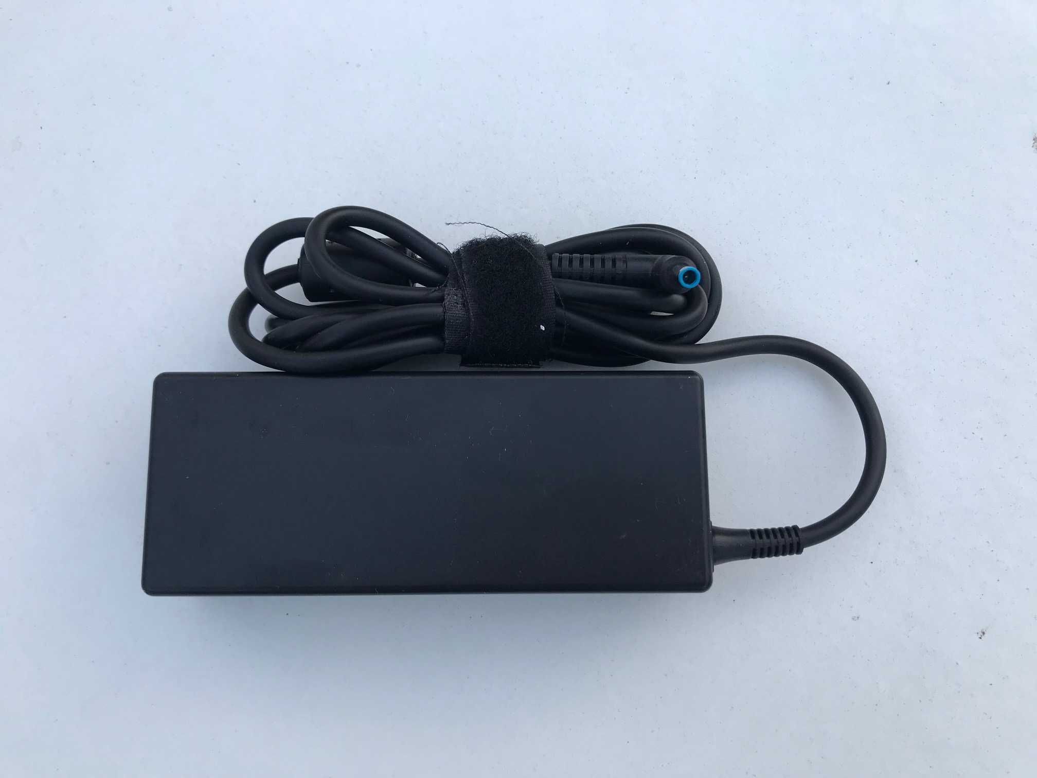 Docking Station HP Universal Dock USB-C, HSA-B005DS Complet